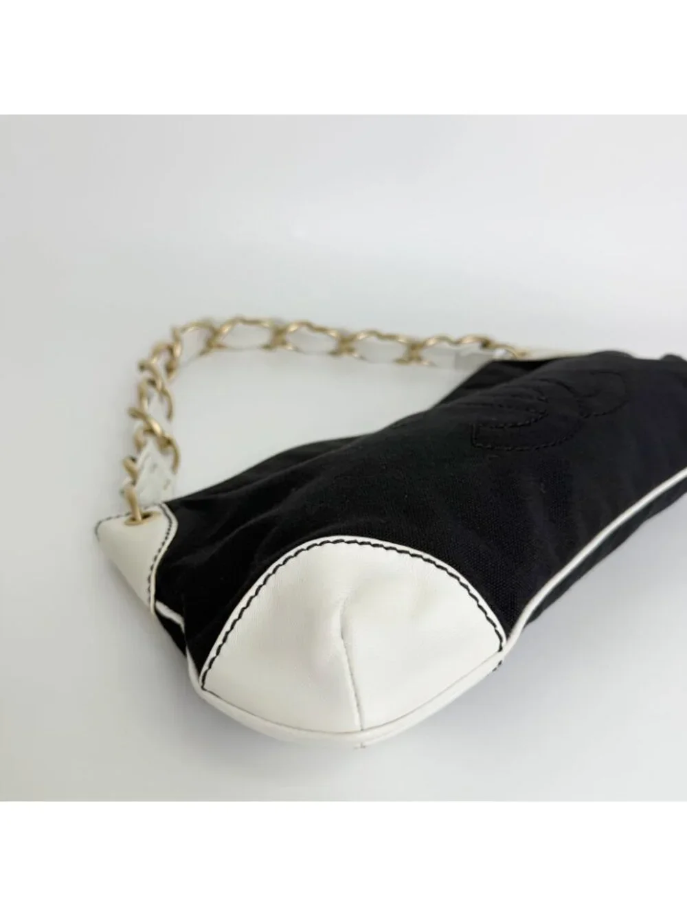 Chanel CC Logo Chain Shoulder Bag Canvas Leather Black White Gold Vintage